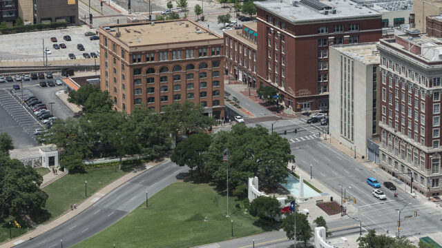 view-in-2014-of-dealey-plaza-and-the-texas-school-book-depository-in-dallas-1024